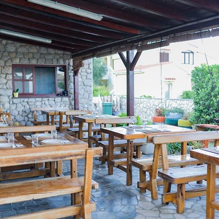 Mb Pag Bed&Breakfast Đảo Pag Ngoại thất bức ảnh