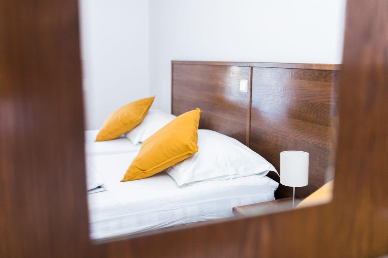 Mb Pag Bed&Breakfast Đảo Pag Ngoại thất bức ảnh