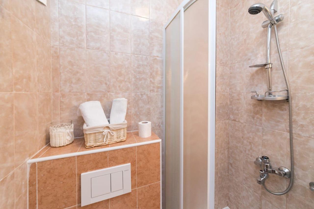Mb Pag Bed&Breakfast Đảo Pag Ngoại thất bức ảnh