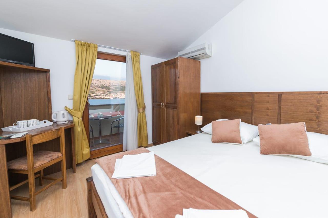 Mb Pag Bed&Breakfast Đảo Pag Ngoại thất bức ảnh